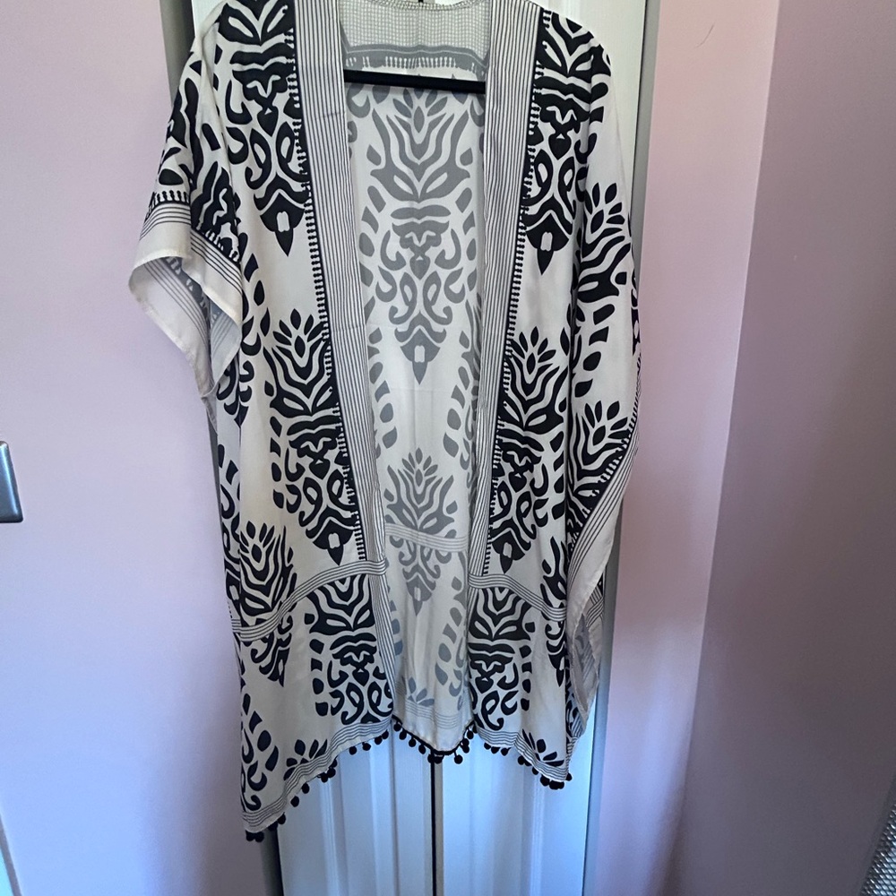 Black and White Patterned Kimono